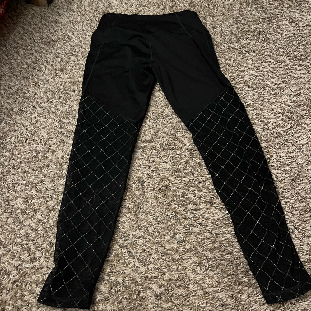 Leggings with mesh